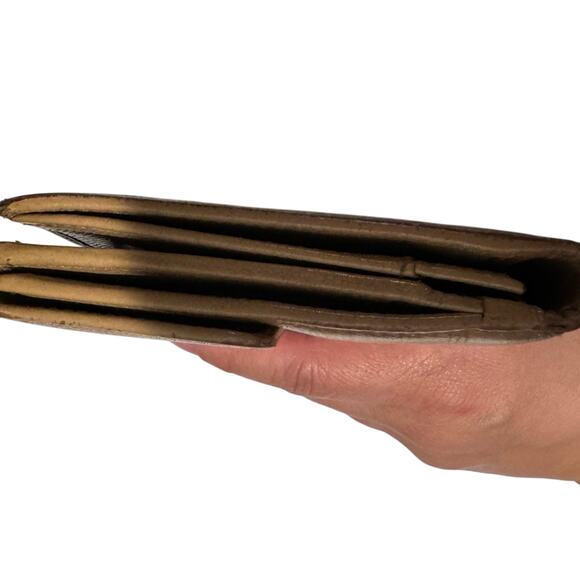 Chanel Vintage Beige Leather Wallet Clutch Authentic CC Logo Snap Closure - Picture 6 of 15